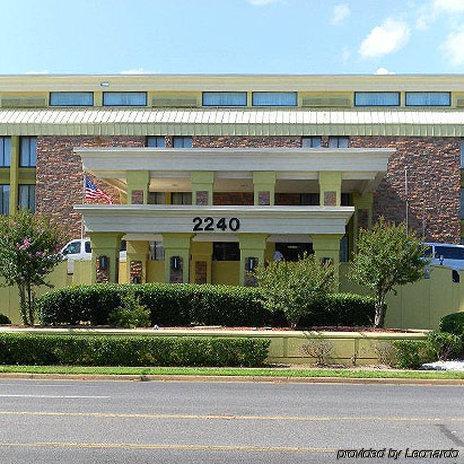 Clarion Hotel & Suites Conference Center Memphis Airport Exterior photo
