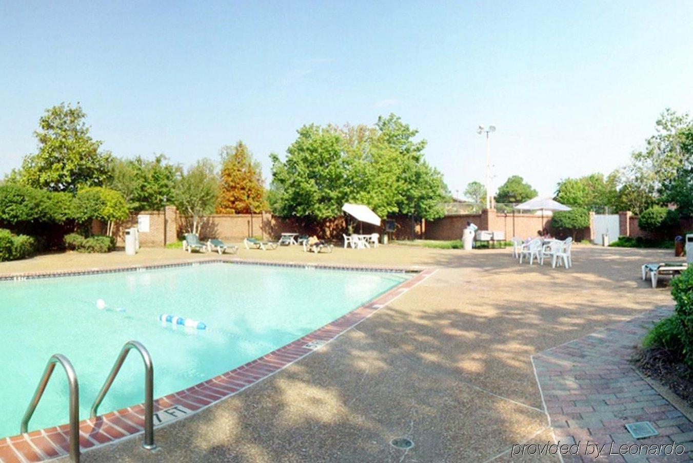 Clarion Hotel & Suites Conference Center Memphis Airport Exterior photo
